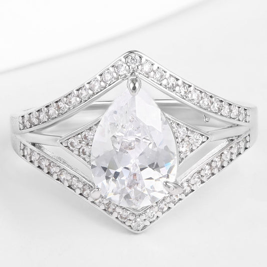 Pozlacená slitina - Prsten s Bílým Emporia® Křišťálem přibližná hmotnost: 10 gramů