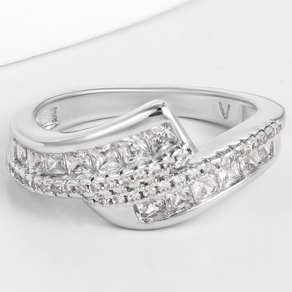 Pozlacená slitina - Prsten s Bílým Emporia® Křišťálem přibližná hmotnost: 10 gramů