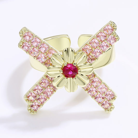 Pozlacená slitina - Prsten s Červeným Emporia® Křišťálem a Růžovým Emporia® Křišťálem přibližná hmotnost: 10 gramů