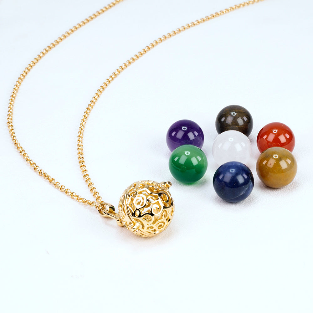 Pozlacená slitina - Sada s Ametystem a Lapisem Lazuli - Karátové číslo: 55.5. přibližná hmotnost: 11.1 gramů ( Náhrdelník+Přívěsek )