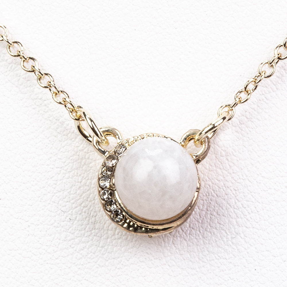 Pozlacený Slitinový Náhrdelník s Duhovým Měsíčním Kamenem a Bílým Emporia® Křišťálem