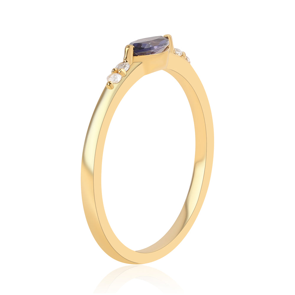 Pozlacené Stříbro 925/1000 - Prsten s Iolitem a Bílým Topazem - Karátové číslo: 0.36. přibližná hmotnost: 1.87 gramů