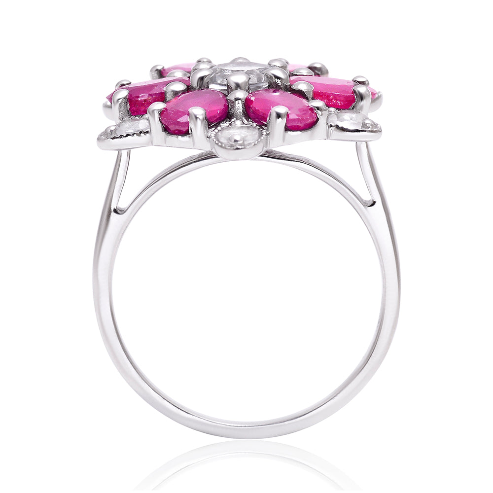 Stříbro 925/1000 - Prsten s Madagaskarským Rubínem a Bílým Topazem - Karátové číslo: 4.19. přibližná hmotnost: 4.57 gramů