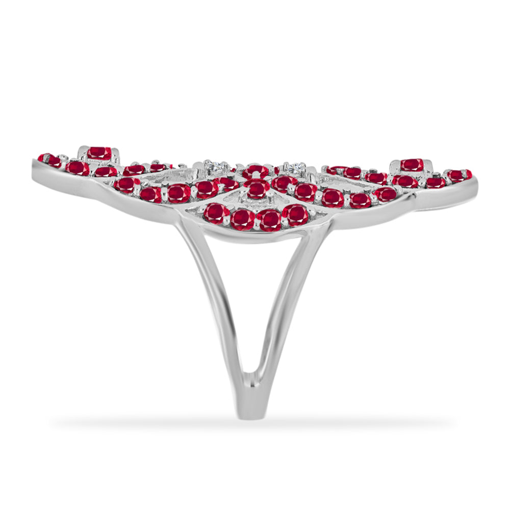 Stříbro 925/1000 - Prsten s Madagaskarským Rubínem a Bílým Diamantem - Karátové číslo: 3.53. přibližná hmotnost: 6.05 gramů