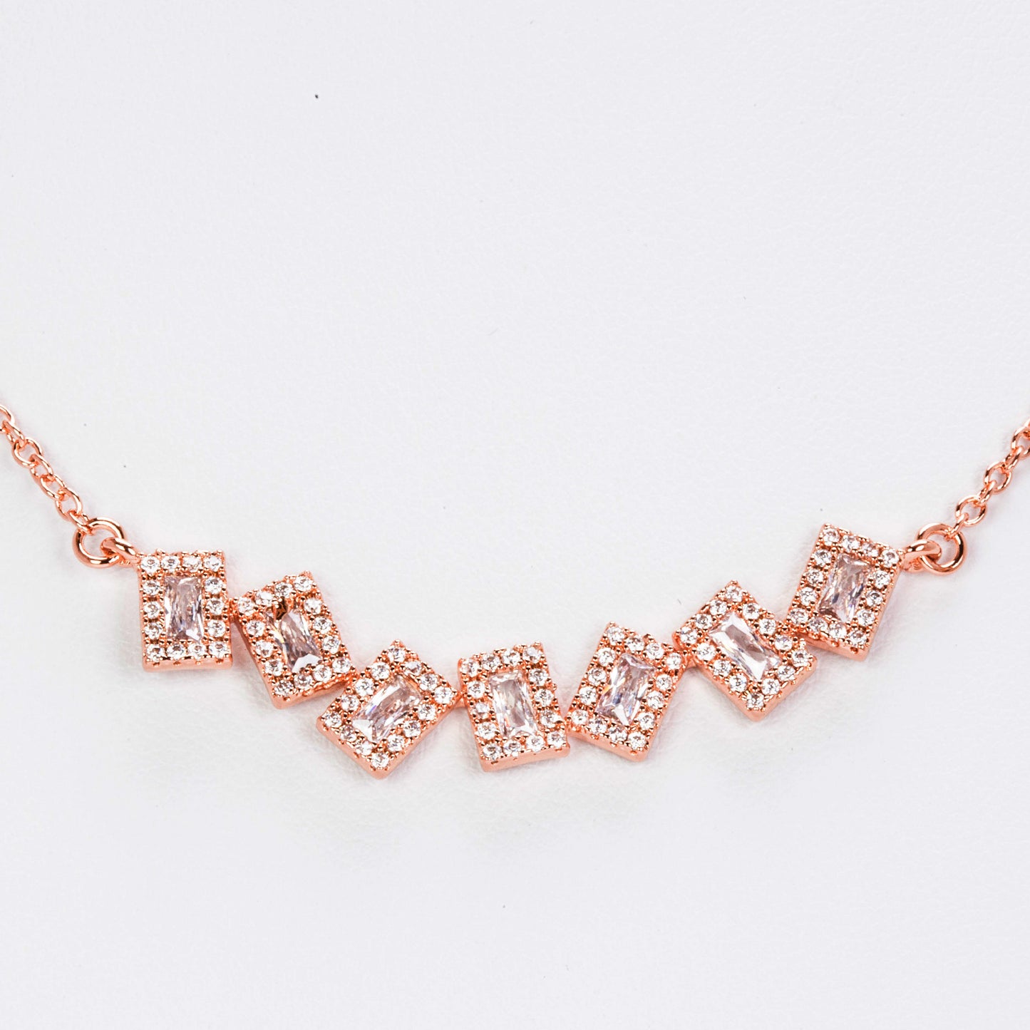 Pozlacená slitina - Náhrdelník s Bílým Emporia® Křišťálem