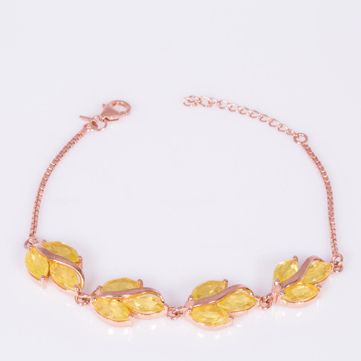 Pozlacené Stříbro 925/1000 - Náramek s Umělým Diasporem - Karátové číslo: 15.73. přibližná hmotnost: 13.72 gramů