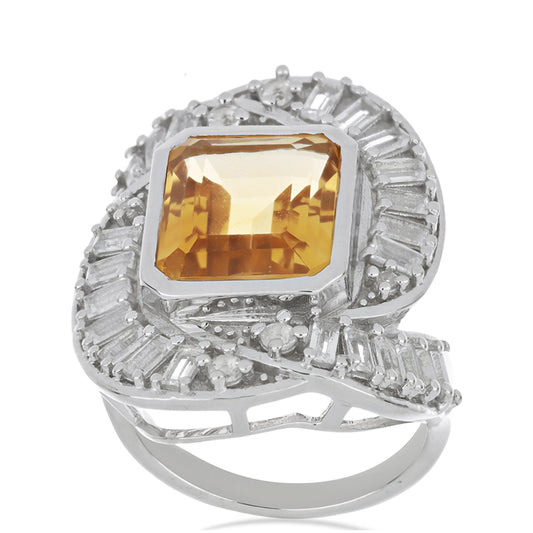 Stříbro 925/1000 - Prsten s Uralským Citrínem a Bílým Topazem - Karátové číslo: 7.48. přibližná hmotnost: 9.64 gramů