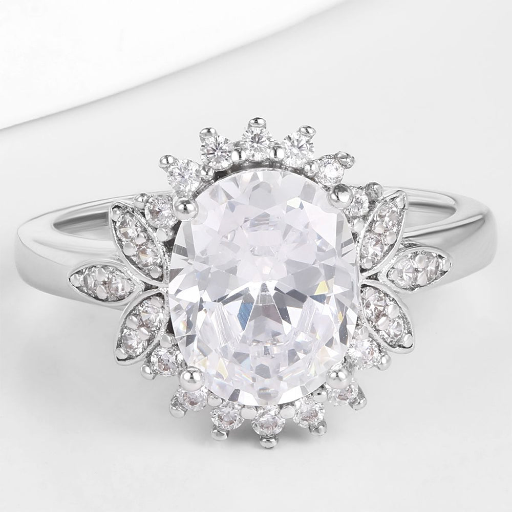 Pozlacená slitina - Prsten s Bílým Emporia® Křišťálem přibližná hmotnost: 10 gramů 1 