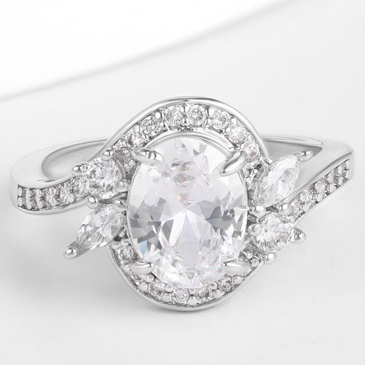 Pozlacená slitina - Prsten s Bílým Emporia® Křišťálem přibližná hmotnost: 10 gramů