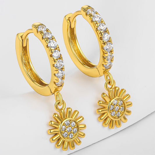 Pozlacená slitina - Náušnice  přibližná hmotnost: 10 gramů