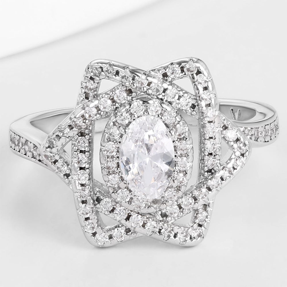 Pozlacená slitina - Prsten s Bílým Emporia® Křišťálem přibližná hmotnost: 10 gramů 1 