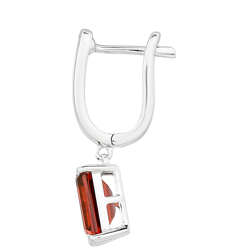 Stříbrné Náušnice s Granátem