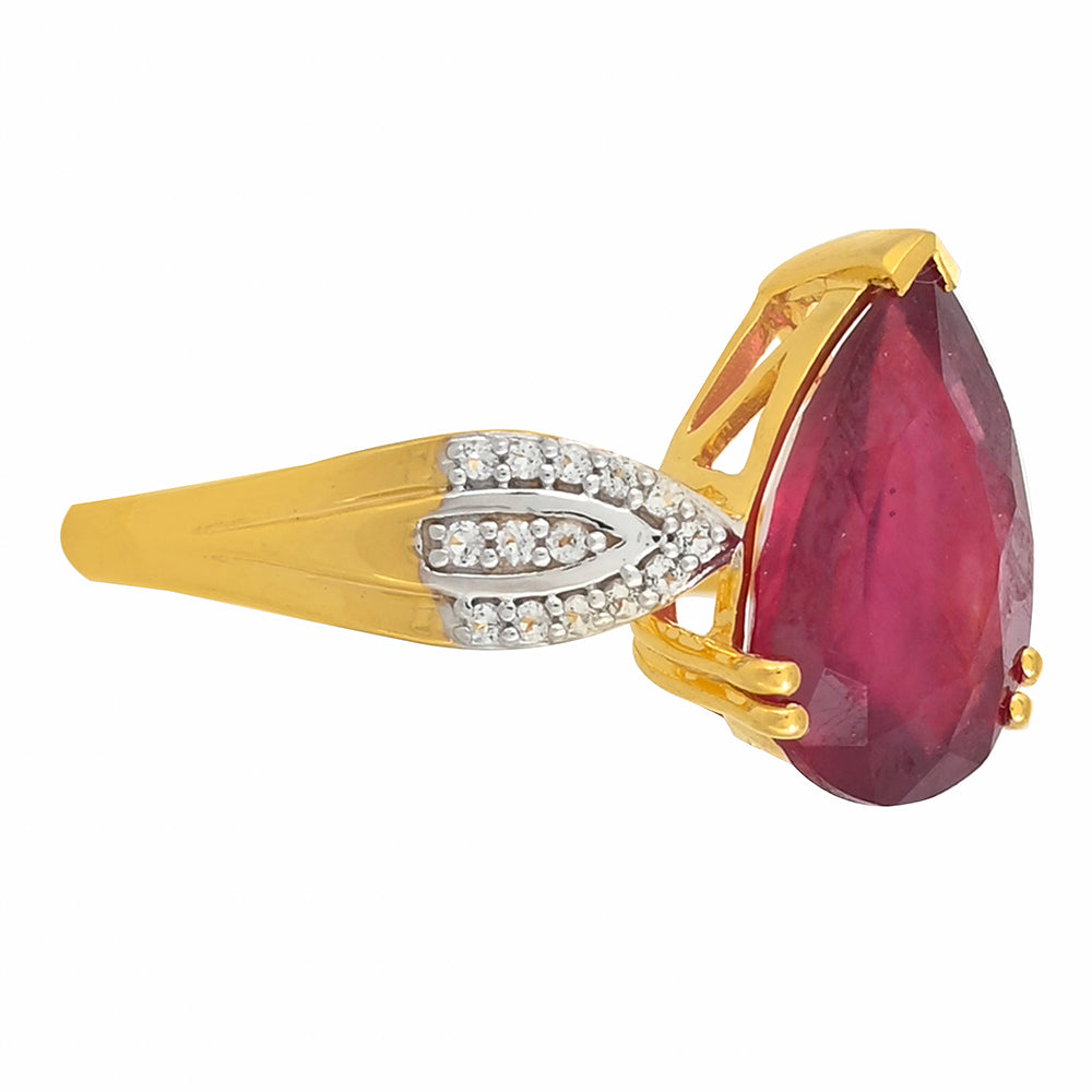 Pozlacené stříbro 925/1000 Prsten s Madagaskarským Rubínem a Bílým Topazem - Karátové číslo: 4.01. přibližná hmotnost: 3.21 gramů