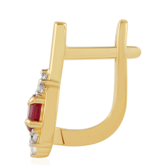 Pozlacené Stříbro 925/1000 - Náušnice s Thajským Rubínem a Bílým Topazem - Karátové číslo: 0.65. přibližná hmotnost: 2.5 gramů