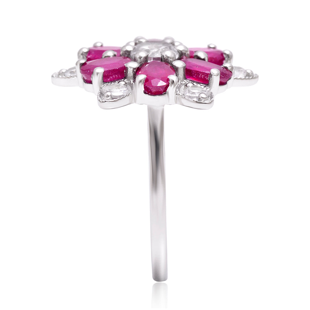 Stříbro 925/1000 - Prsten s Madagaskarským Rubínem a Bílým Topazem - Karátové číslo: 4.19. přibližná hmotnost: 4.57 gramů