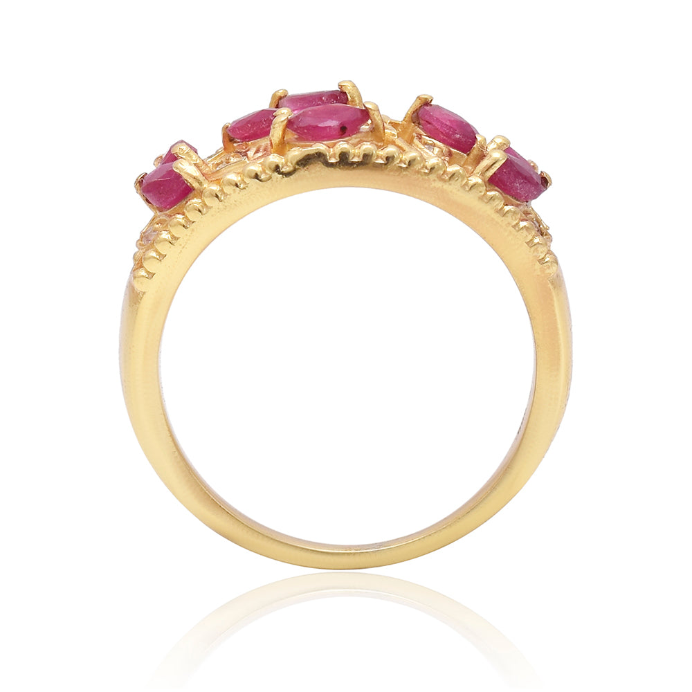 Pozlacené Stříbro 925/1000 - Prsten s Madagaskarským Rubínem a Bílým Topazem - Karátové číslo: 0.87. přibližná hmotnost: 4.24 gramů