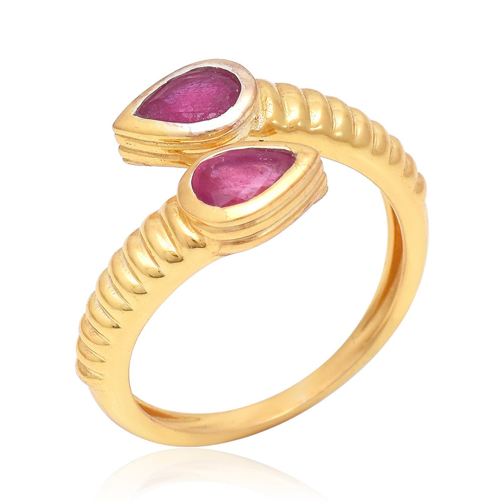Pozlacené Stříbro 925/1000 - Prsten s Madagaskarským Rubínem - Karátové číslo: 1.13. přibližná hmotnost: 3.04 gramů