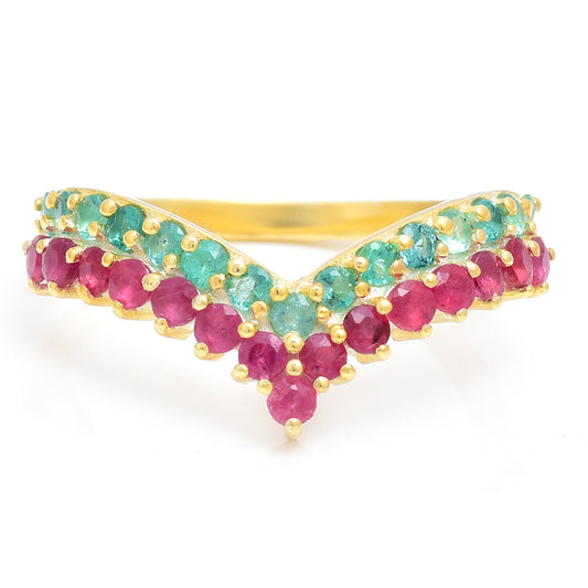 Pozlacené Stříbro 925/1000 - Prsten s Madagaskarským Rubínem a Brazilským Smaragdem - Karátové číslo: 0.9. přibližná hmotnost: 2.54 gramů