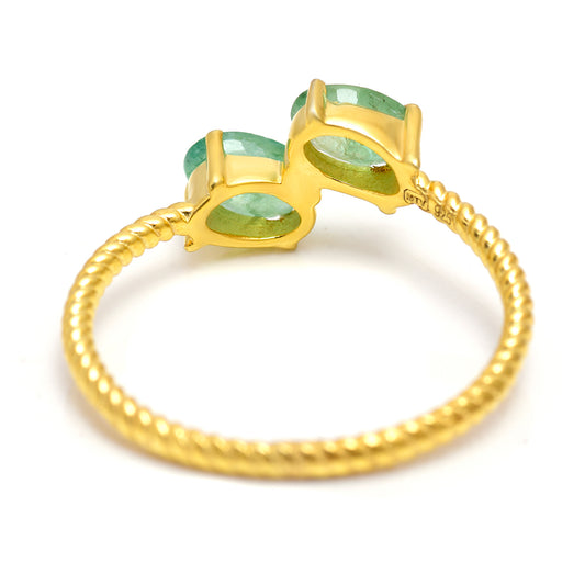 Pozlacené Stříbro 925/1000 - Prsten s Brazilským Smaragdem - Karátové číslo: 0.73. přibližná hmotnost: 1.71 gramů