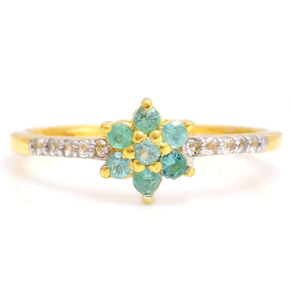 Pozlacené Stříbro 925/1000 - Prsten s Brazilským Smaragdem a Bílým Topazem - Karátové číslo: 0.29. přibližná hmotnost: 1.55 gramů