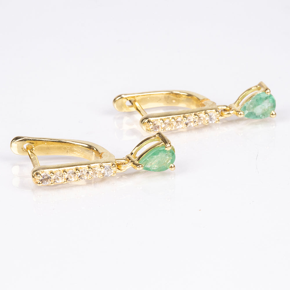 Pozlacené Stříbro 925/1000 - Náušnice s Brazilským Smaragdem a Bílým Topazem - Karátové číslo: 0.97. přibližná hmotnost: 3.18 gramů