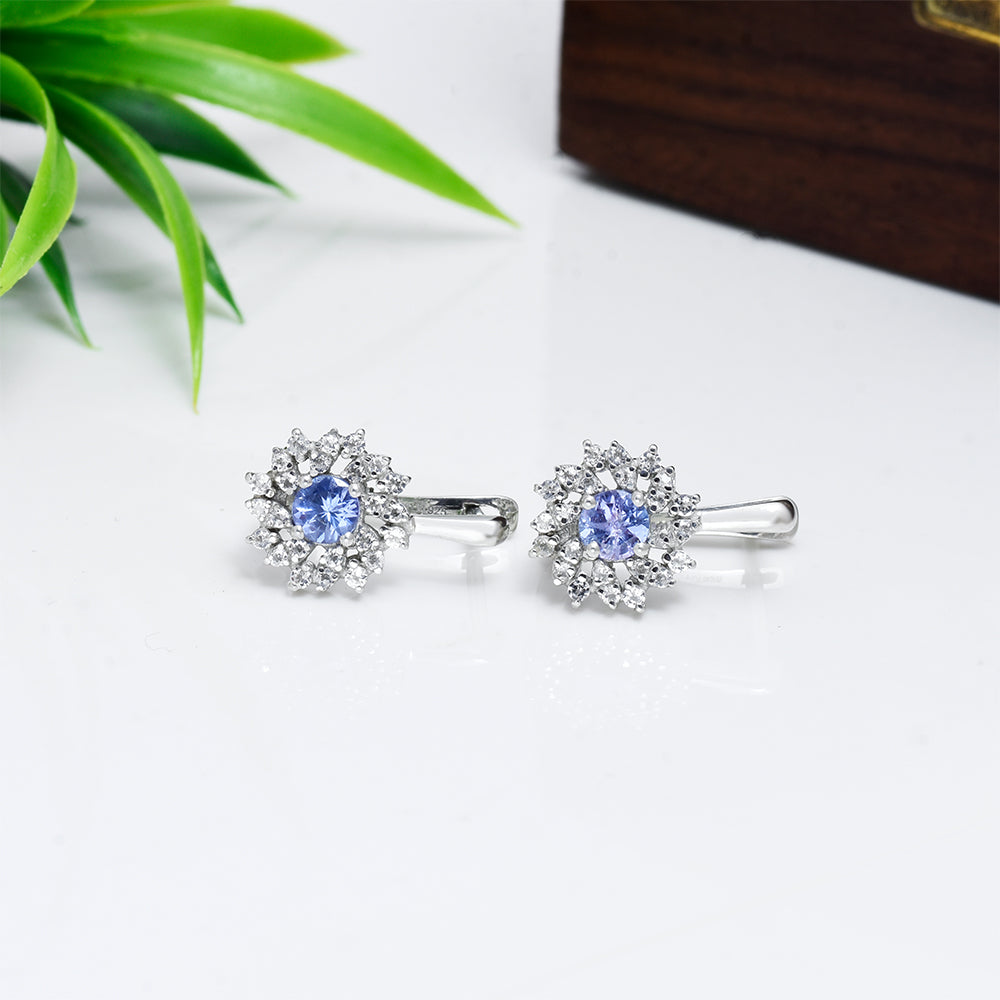 Stříbro 925/1000 - Náušnice s AAA Tanzanitem a Bílým Topazem - Karátové číslo: 0.64. přibližná hmotnost: 2.73 gramů 1 