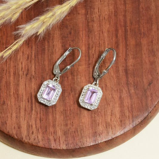 Stříbro 925/1000 - Náušnice s Brazilským Ametystem a Bílým Topazem - Karátové číslo: 1.62. přibližná hmotnost: 2.57 gramů