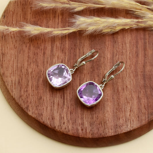Stříbro 925/1000 - Náušnice s Brazilským Ametystem - Karátové číslo: 3.5. přibližná hmotnost: 5.5 gramů