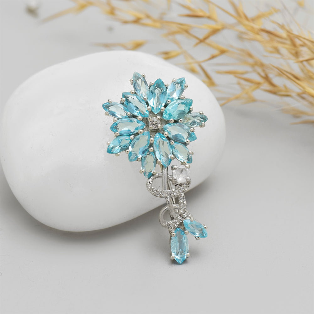 Stříbro 925/1000 - Brož s Madagascanským Modrým Apatitem a Bílým Topazem - Karátové číslo: 3.85. přibližná hmotnost: 3.7 gramů