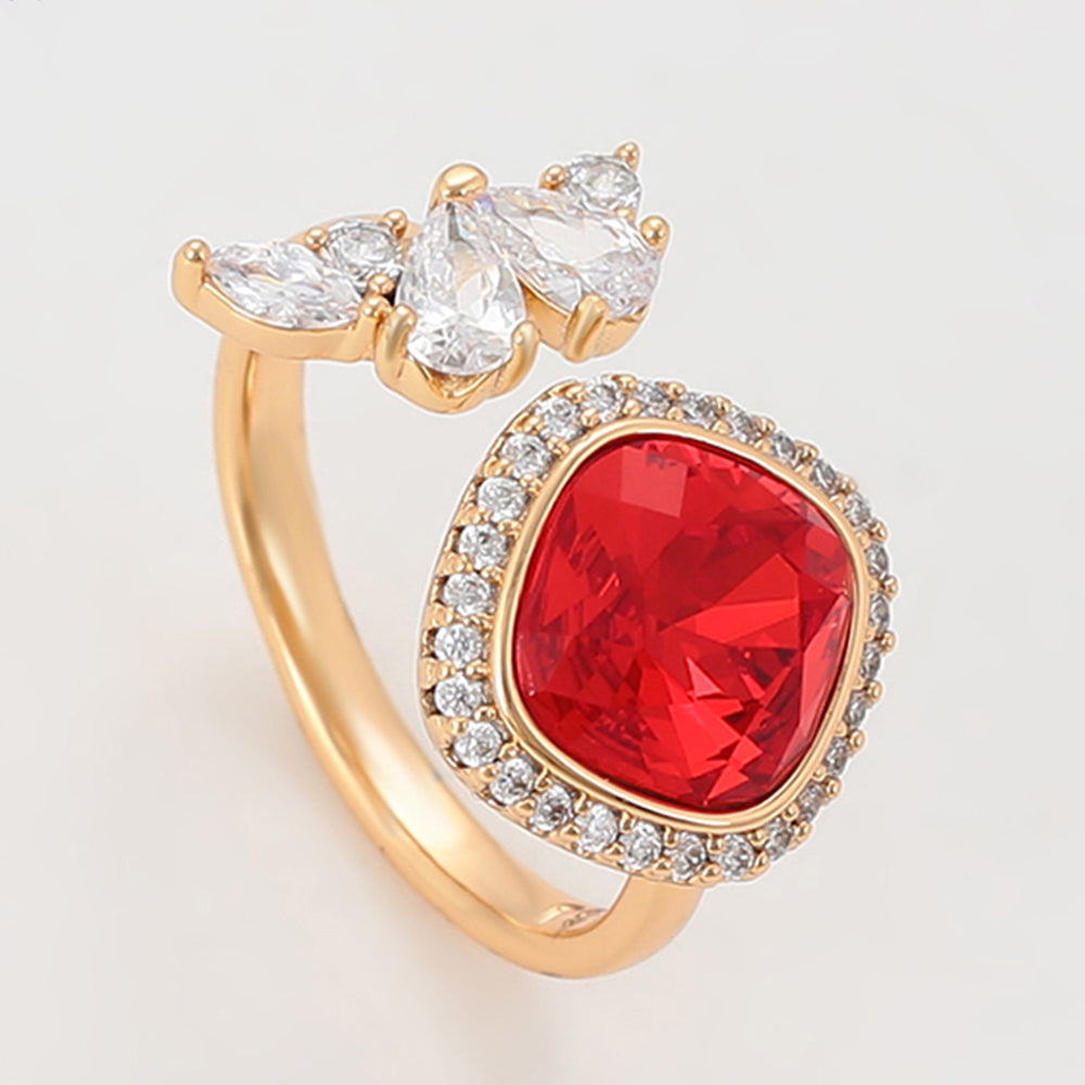 Pozlacený Slitinový Prsten s Červeným Emporia® Křišťálem a Bílým Emporia® Křišťálem 6 