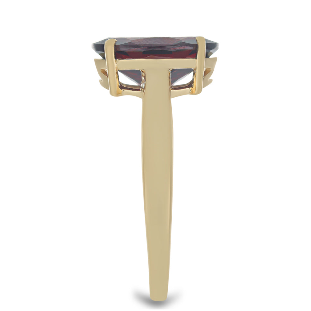 Pozlacené Stříbro 925/1000 - Prsten s Bartonským Granátem - Karátové číslo: 5.17. přibližná hmotnost: 3.46 gramů