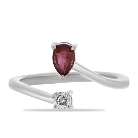 Stříbro 925/1000 - Prsten s Madagaskarským Rubínem a Bílým Topazem - Karátové číslo: 0.69. přibližná hmotnost: 2.46 gramů