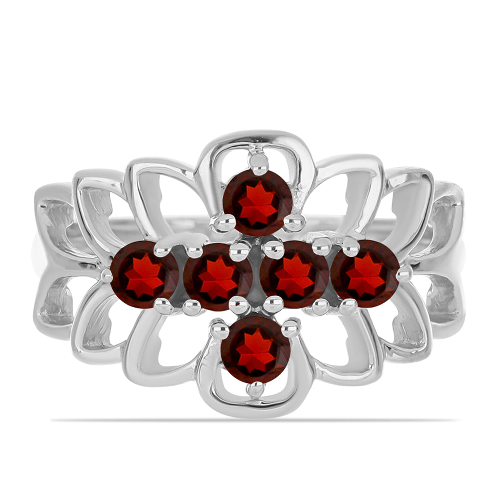 Stříbro 925/1000 - Prsten s Bartonským Granátem - Karátové číslo: 0.91. přibližná hmotnost: 3.31 gramů