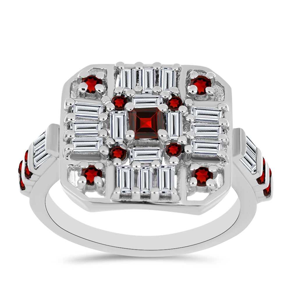 Stříbro 925/1000 - Prsten s Bartonským Granátem a Bílým Zirkonem - Karátové číslo: 2.26. přibližná hmotnost: 5.79 gramů