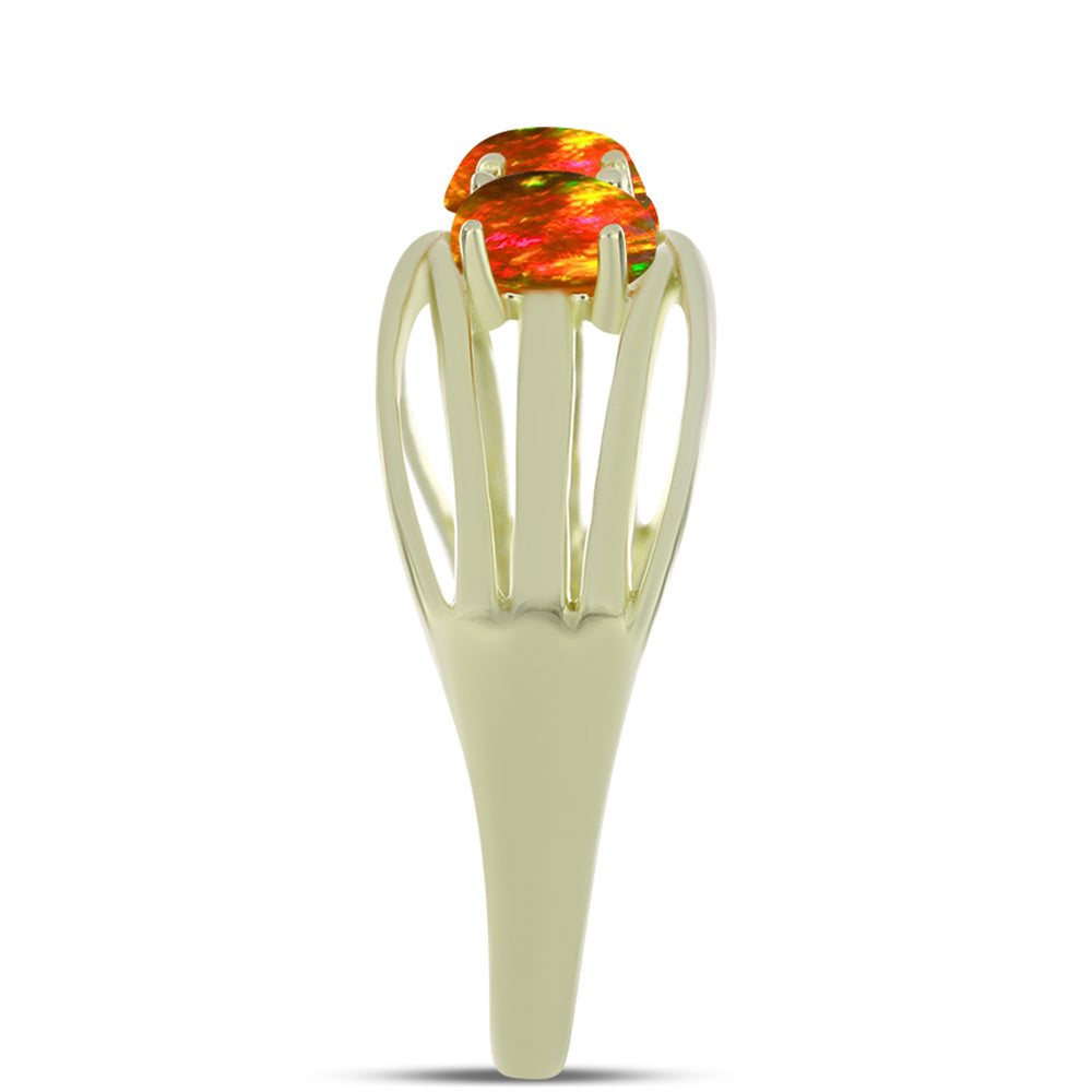 Pozlacené Stříbro 925/1000 - Prsten s Americkým Ohnivým Opálem - Karátové číslo: 0.6. přibližná hmotnost: 2.75 gramů