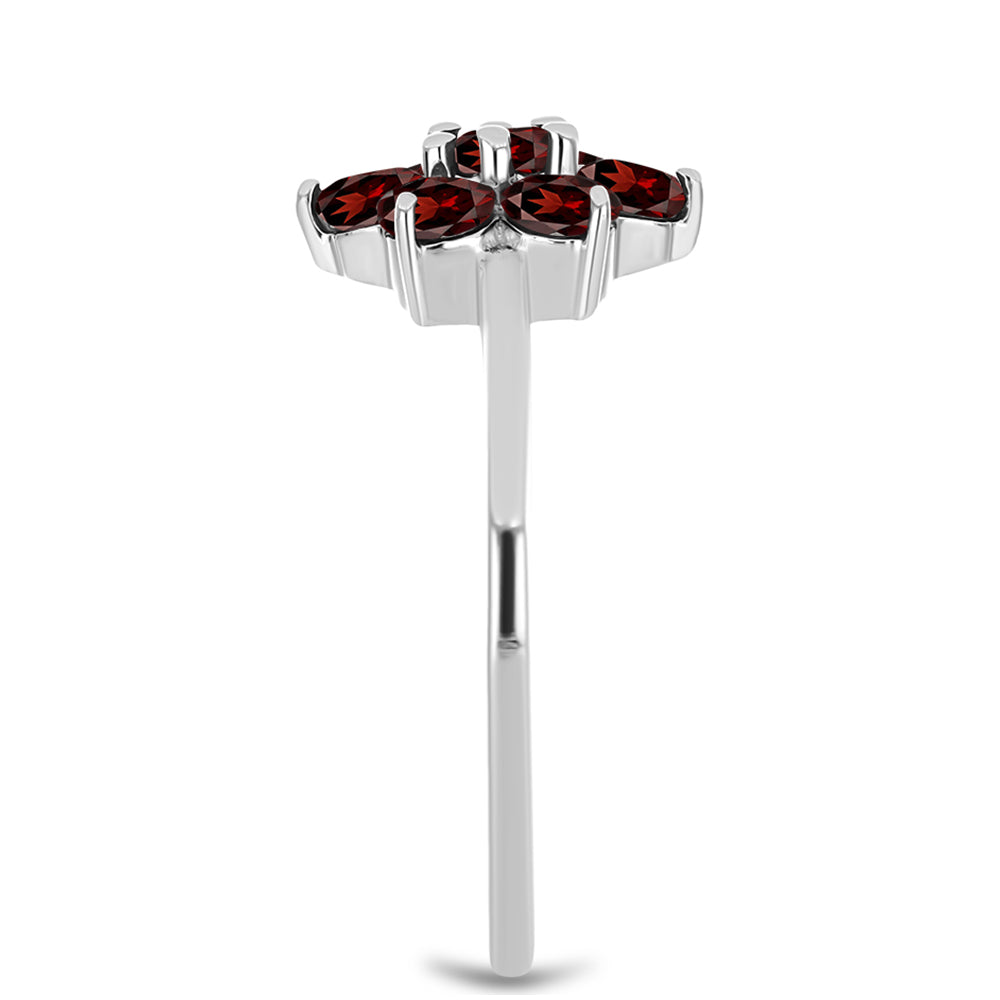 Stříbrný Prsten s Bartonským Granátem