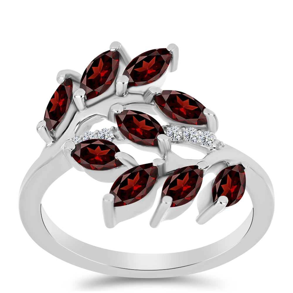 Stříbro 925/1000 - Prsten s Bartonským Granátem a Bílým Topazem - Karátové číslo: 1.83. přibližná hmotnost: 3.65 gramů