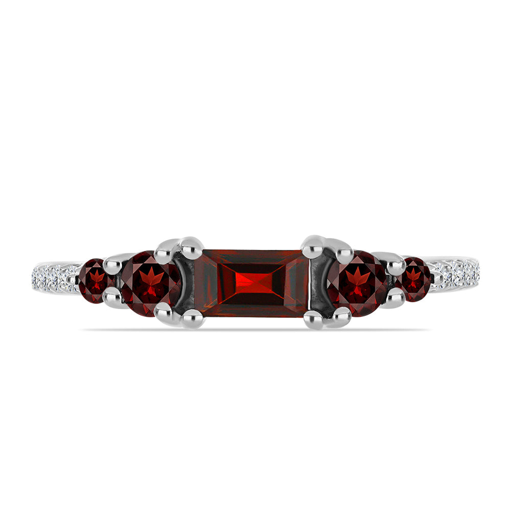 Stříbro 925/1000 - Prsten s Bartonským Granátem a Bílým Topazem - Karátové číslo: 0.85. přibližná hmotnost: 2.04 gramů 1 