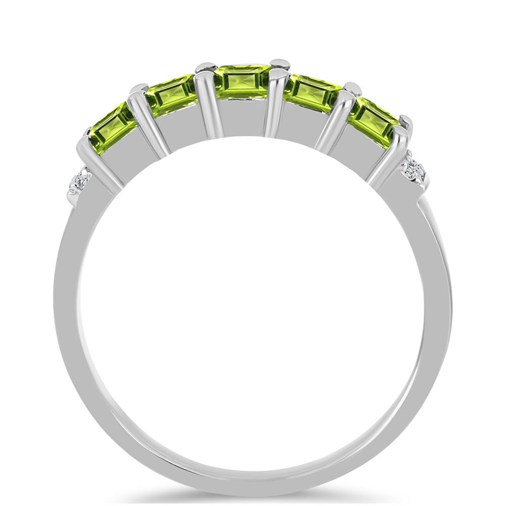 Stříbro 925/1000 - Prsten s Čchang-pajským Peridotem a Bílým Topazem - Karátové číslo: 0.92. přibližná hmotnost: 2.54 gramů