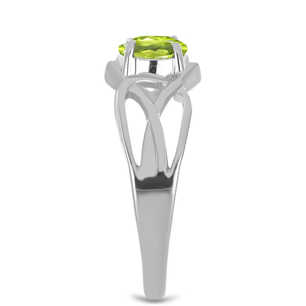 Stříbro 925/1000 - Prsten s Čchang-pajským Peridotem - Karátové číslo: 1.29. přibližná hmotnost: 2.9 gramů