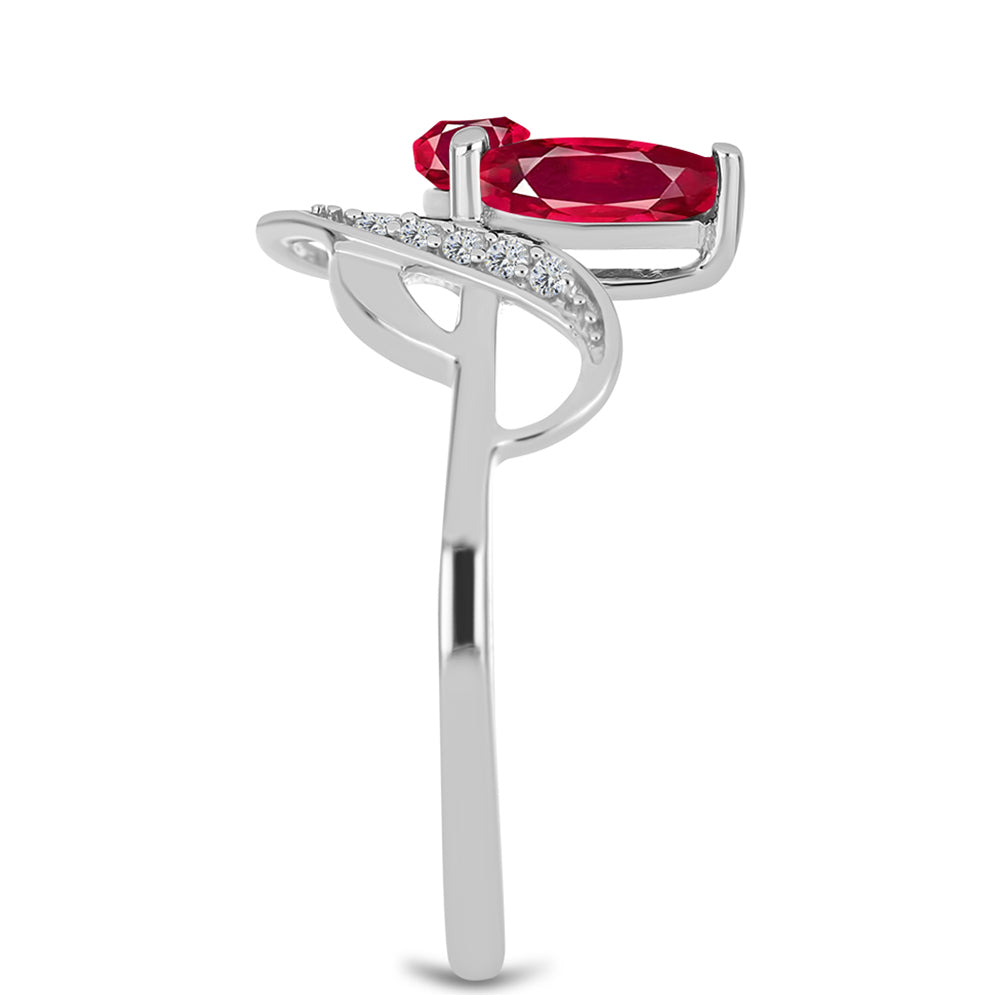 Stříbro 925/1000 - Prsten s Madagaskarským Rubínem a Bílým Topazem - Karátové číslo: 0.71. přibližná hmotnost: 1.54 gramů