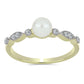 Pozlacený Stříbrný Prsten s Bílou Sladkovodní Perlou a Bílým Topazem