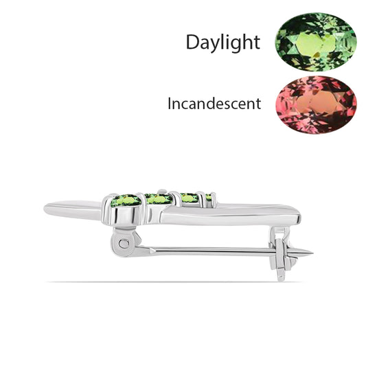 Stříbro 925/1000 - Brož s Přírodním Alexandritem - Karátové číslo: 0.45. přibližná hmotnost: 1.81 gramů