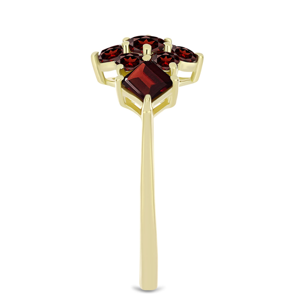 Pozlacené Stříbro 925/1000 - Prsten s Bartonským Granátem - Karátové číslo: 1.97. přibližná hmotnost: 2.4 gramů