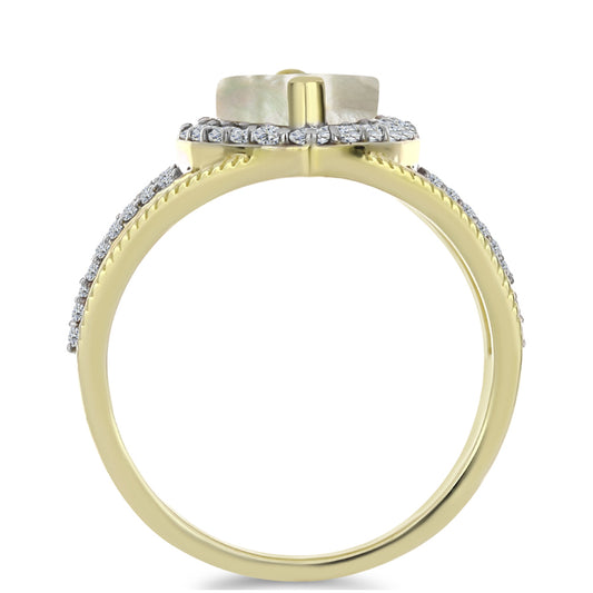 Pozlacené Stříbro 925/1000 - Prsten s Lasturou a Bílým Topazem - Karátové číslo: 3.41. přibližná hmotnost: 5.7 gramů