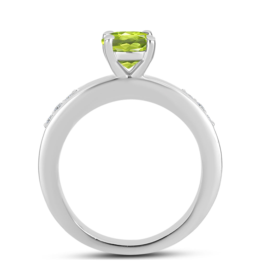 Stříbro 925/1000 - Prsten s Čchang-pajským Peridotem a Bílým Topazem - Karátové číslo: 1. přibližná hmotnost: 3.09 gramů