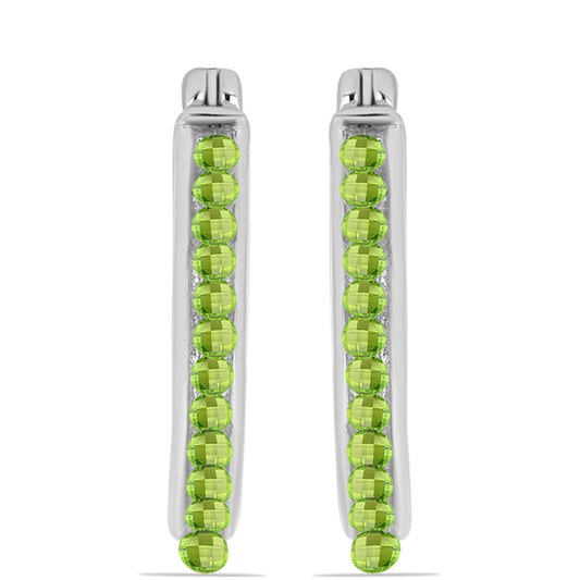 Stříbro 925/1000 - Náušnice s Čchang-pajským Peridotem - Karátové číslo: 3.9. přibližná hmotnost: 8.28 gramů