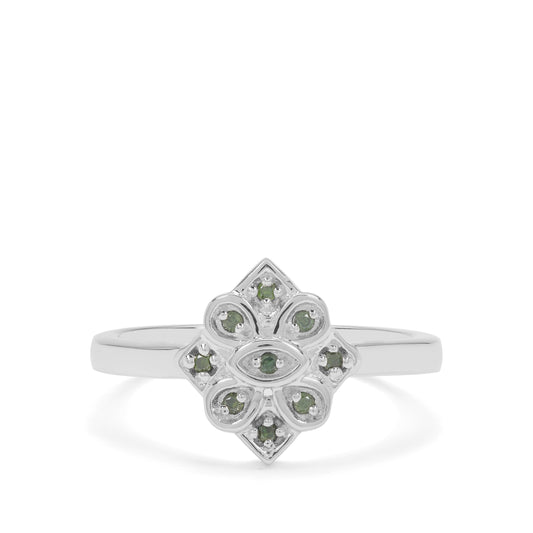 Stříbrný Prsten se Zeleným Diamantem