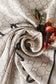 Hedvábná šála-šátek, 90 cm x 180 cm, s ozdobným textem, béžová