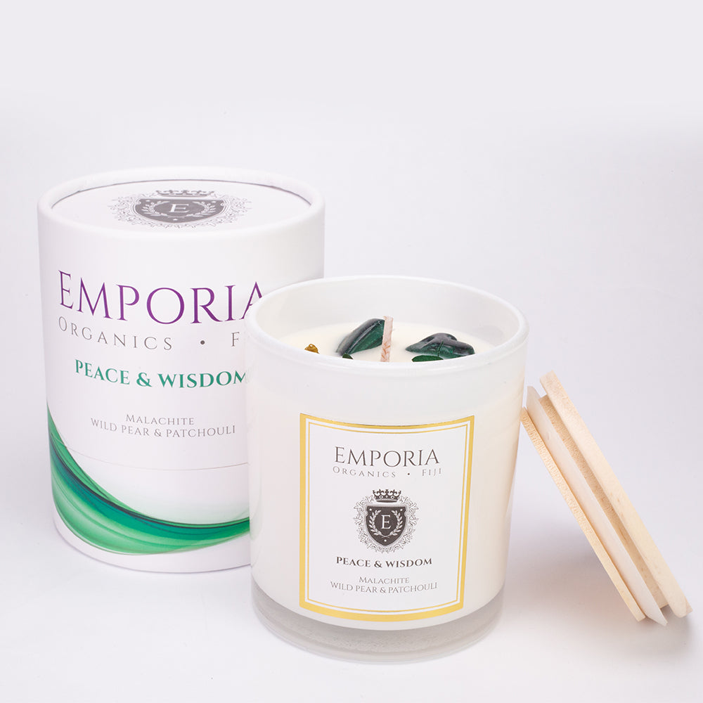Emporia Organics Skleněná Svíčka: Fiji - PEACE & WISDOM, s Malachitem, s vůní divoké hrušky a pačuli, 100% sójový vosk, 230 g 3 